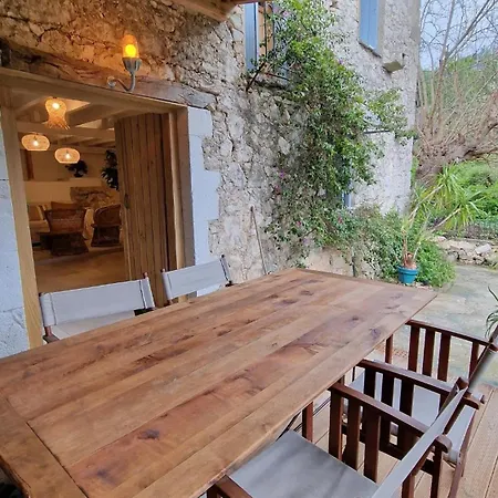 בית נופש Eftihia *